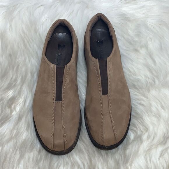 Mephisto Tan Suede Slip On Walking Shoes Sz 6.5 - Picture 2 of 7
